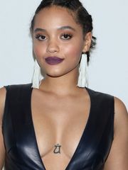 Kiersey Clemons nude .